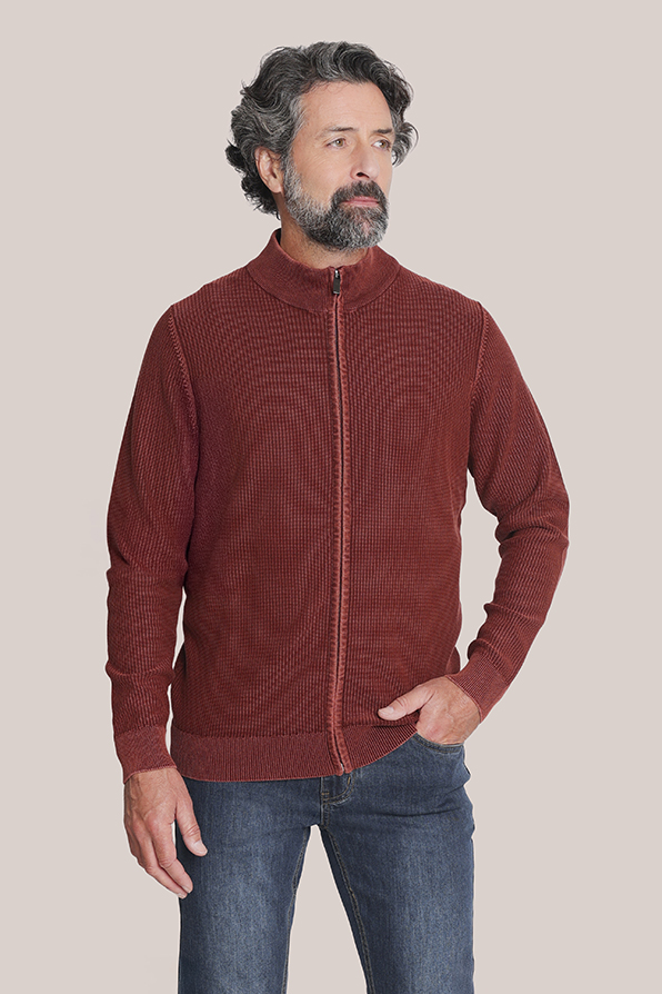 Sueter con cremallera la colección otoño-invierno Tem Fórmula moda B2B