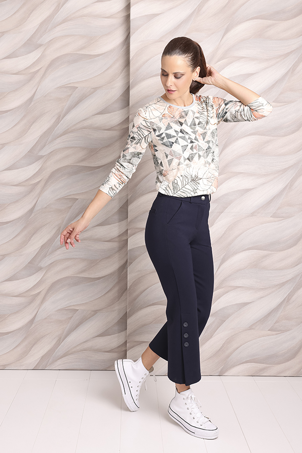 Camiseta de manga larga con estampado perteneciente a la línea Tem Fórmula para moda B2B