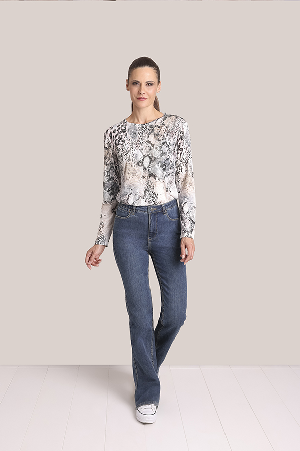 Camiseta de manga larga de animal print de la línea Tem Fórmula, diseñada para clientes B2B de moda 2025