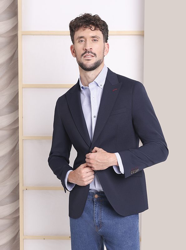 Americana masculina en color marino otoño- invierno color blanco, colección Tem fórmula moda B2B